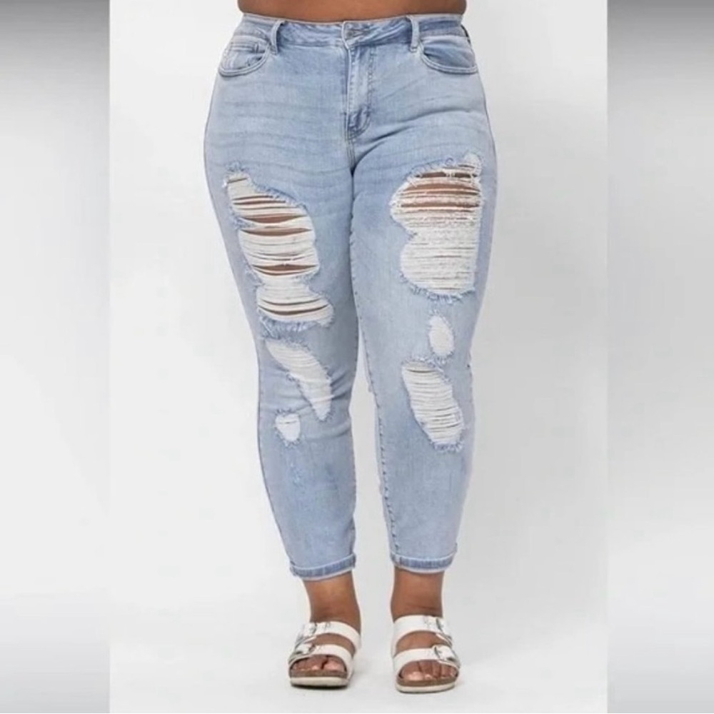 Judy Blue - Destroyed Boyfriend Fit Jeans - 15/32